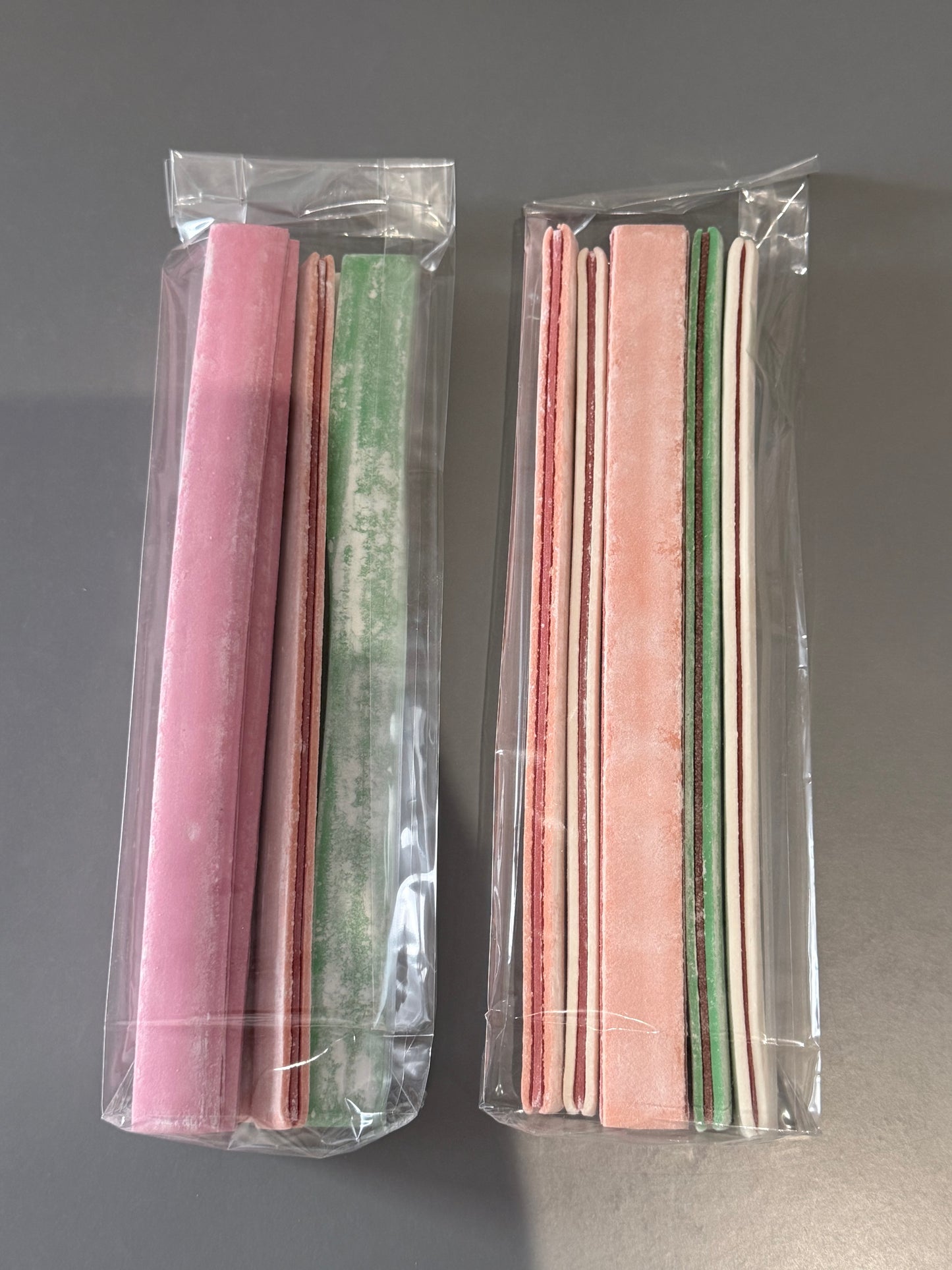 Sandwich fin de stock 11/26 pastèque, fraise blanc et rose, pêche 7 pièces