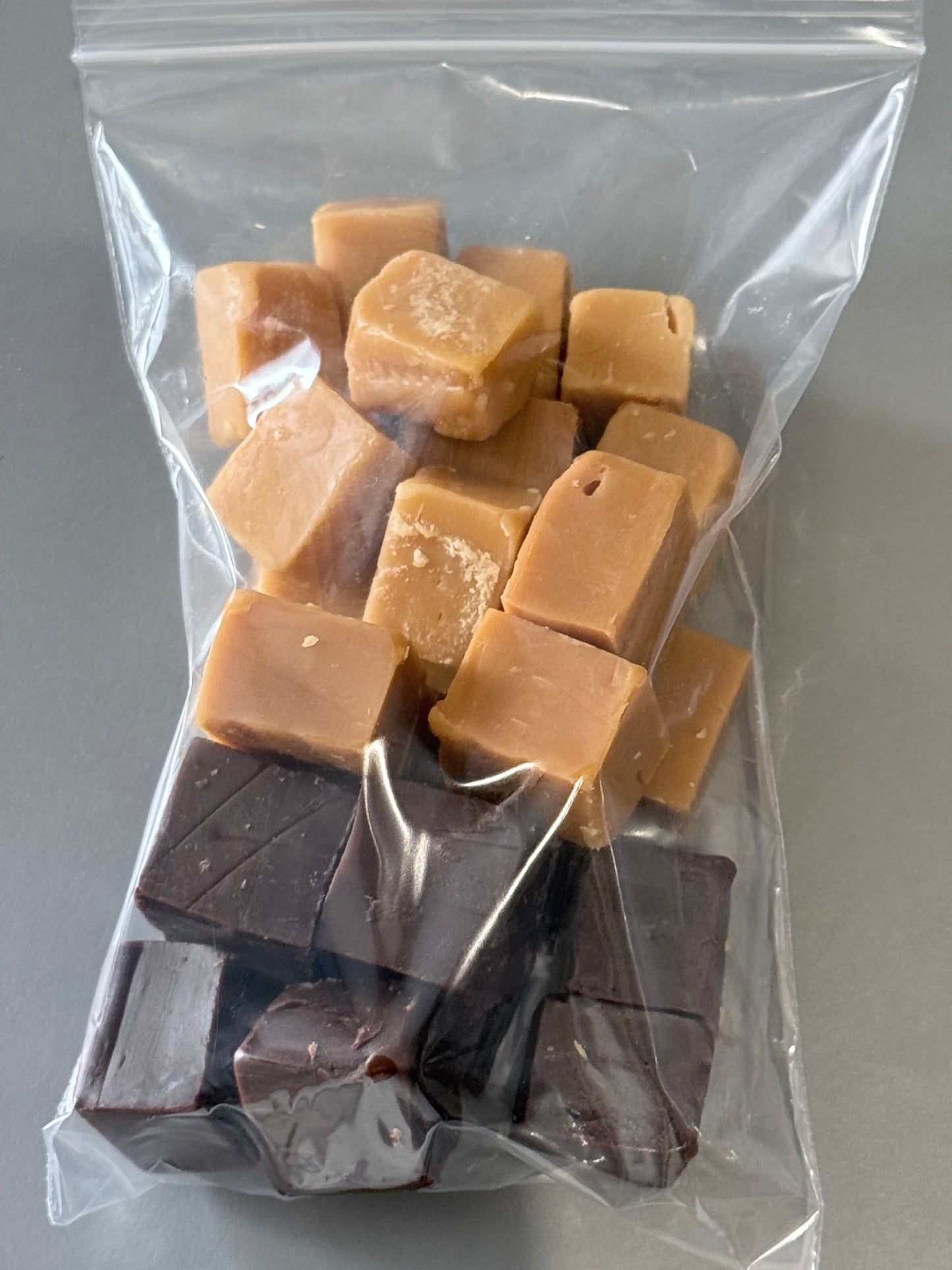 Fudge caramel fin de stock 11/26 caramel sel marin / chocolat / vanille 300 gr
