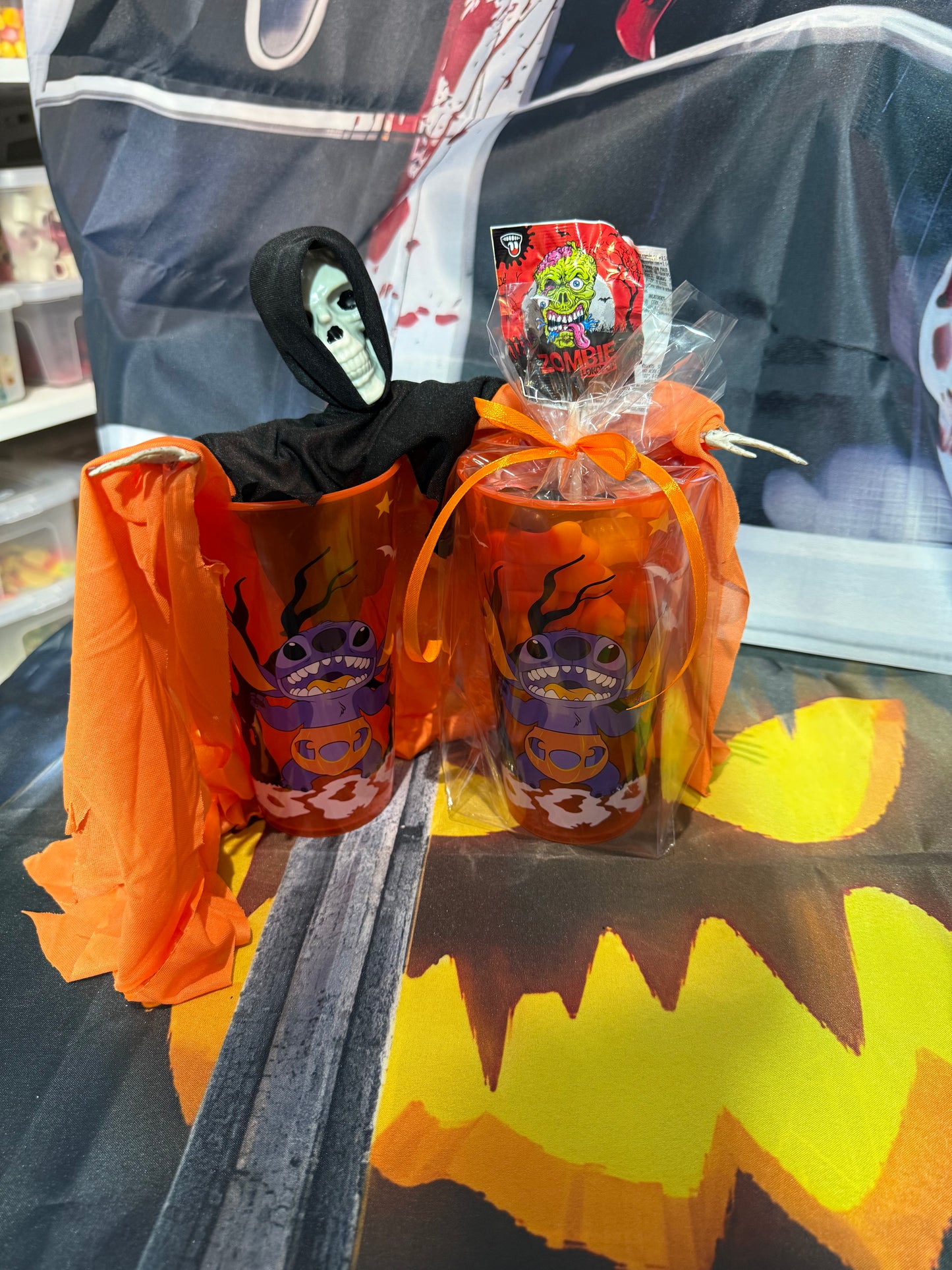 À. Gobelet Halloween stitch orange 400 gr de bonbons