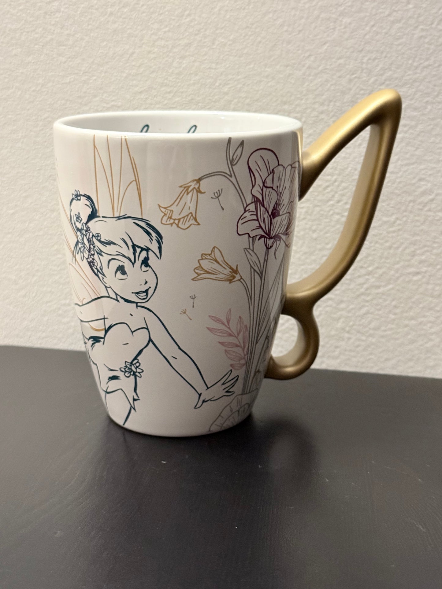 Tasse fée clochette dorée avec 200 gr de bonbons