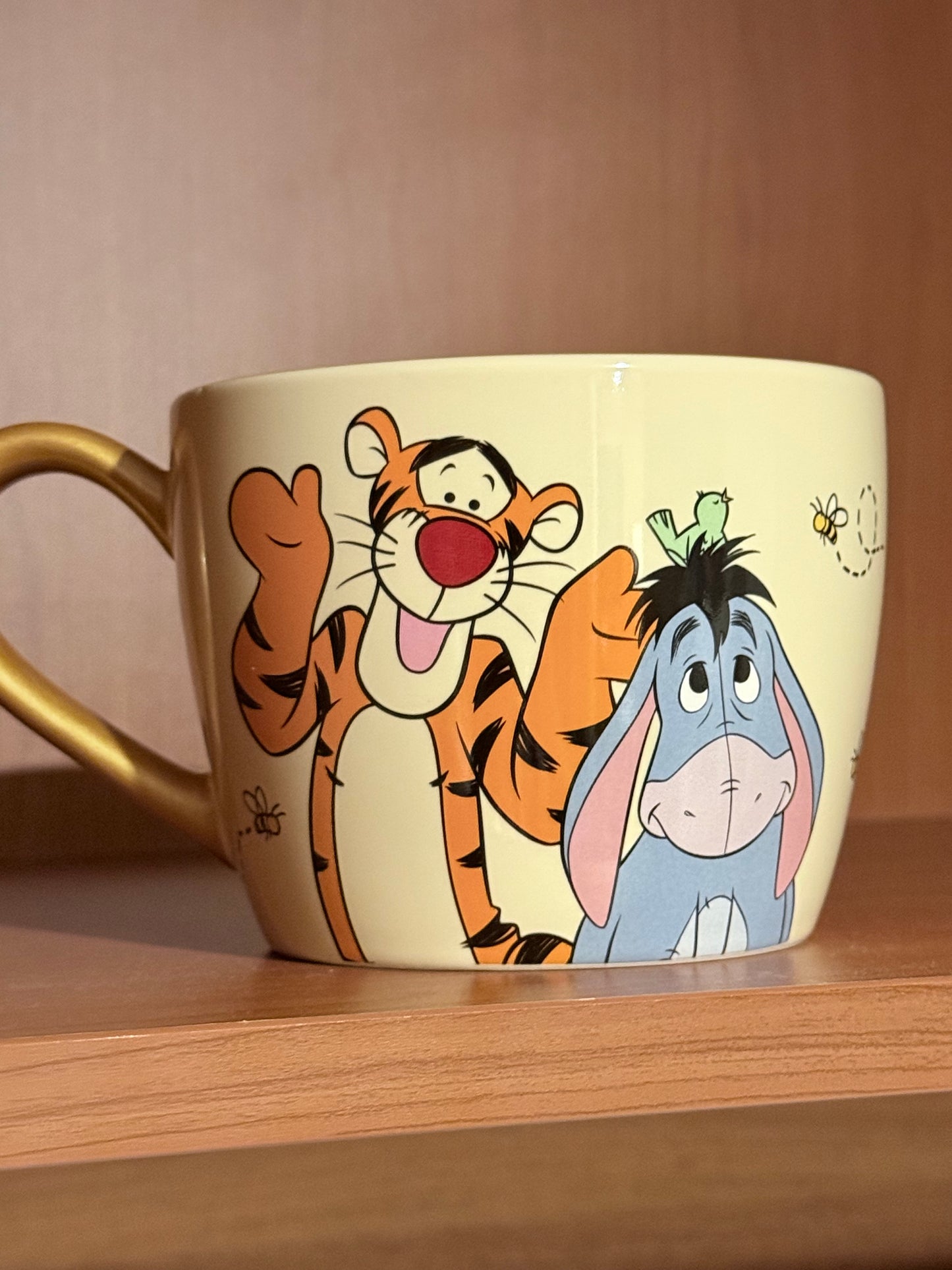 Tasse Winnie l’ourson, tigrou et bourriquet avec 200 gr de bonbons