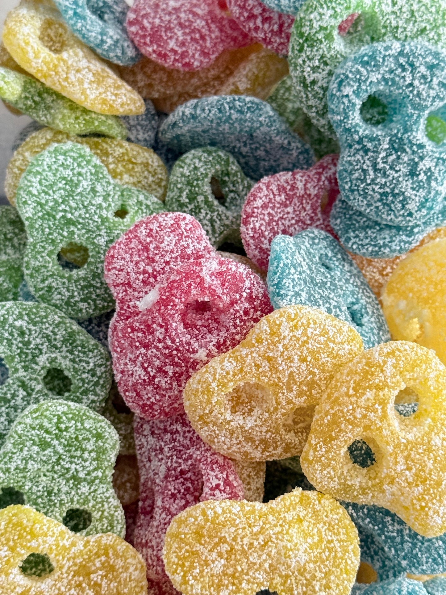 Crâne acidulé multicolore 100 gr
