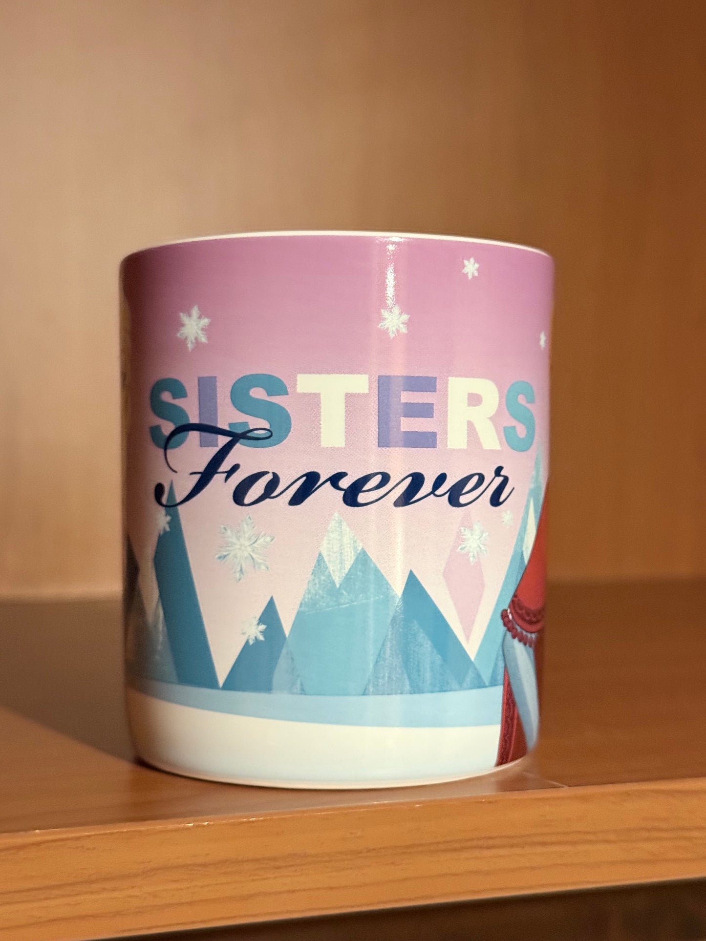 Tasse reines des neiges sisters violette avec 200 gr de bonbons