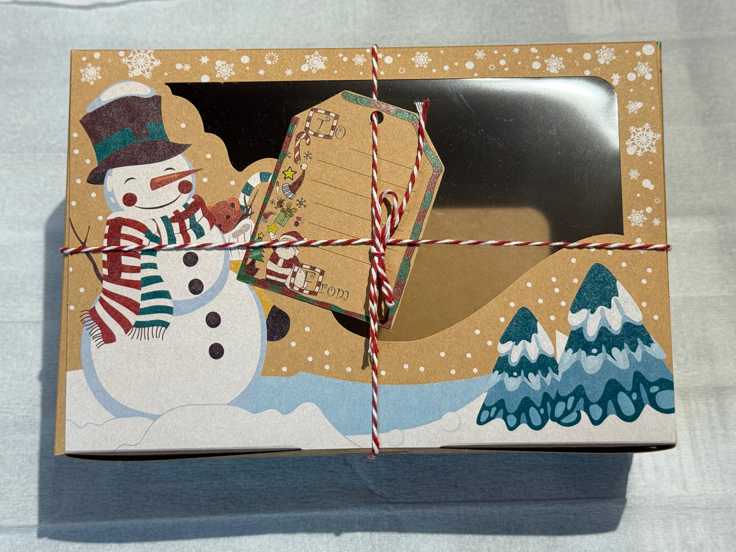 Boîte bonhomme de neige 1 kg bonbons