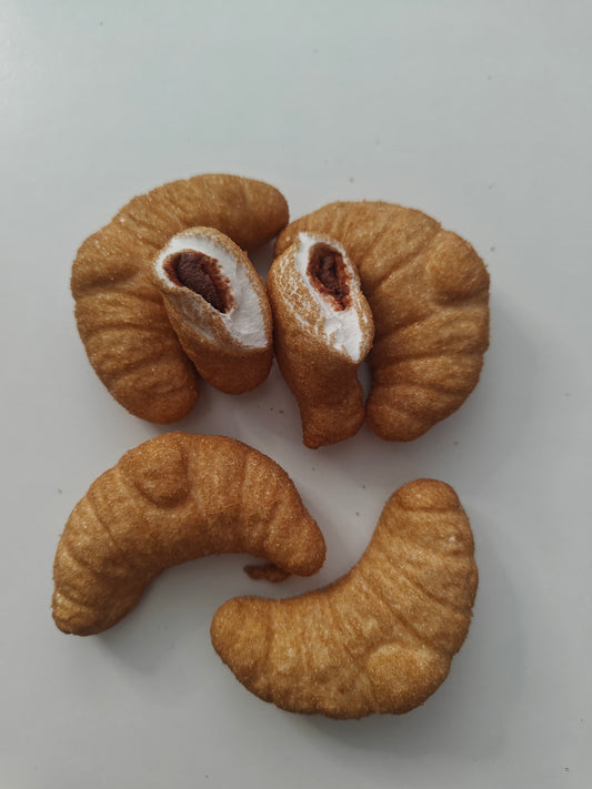 Croissant fourré au chocolat 🍫 1 pièce